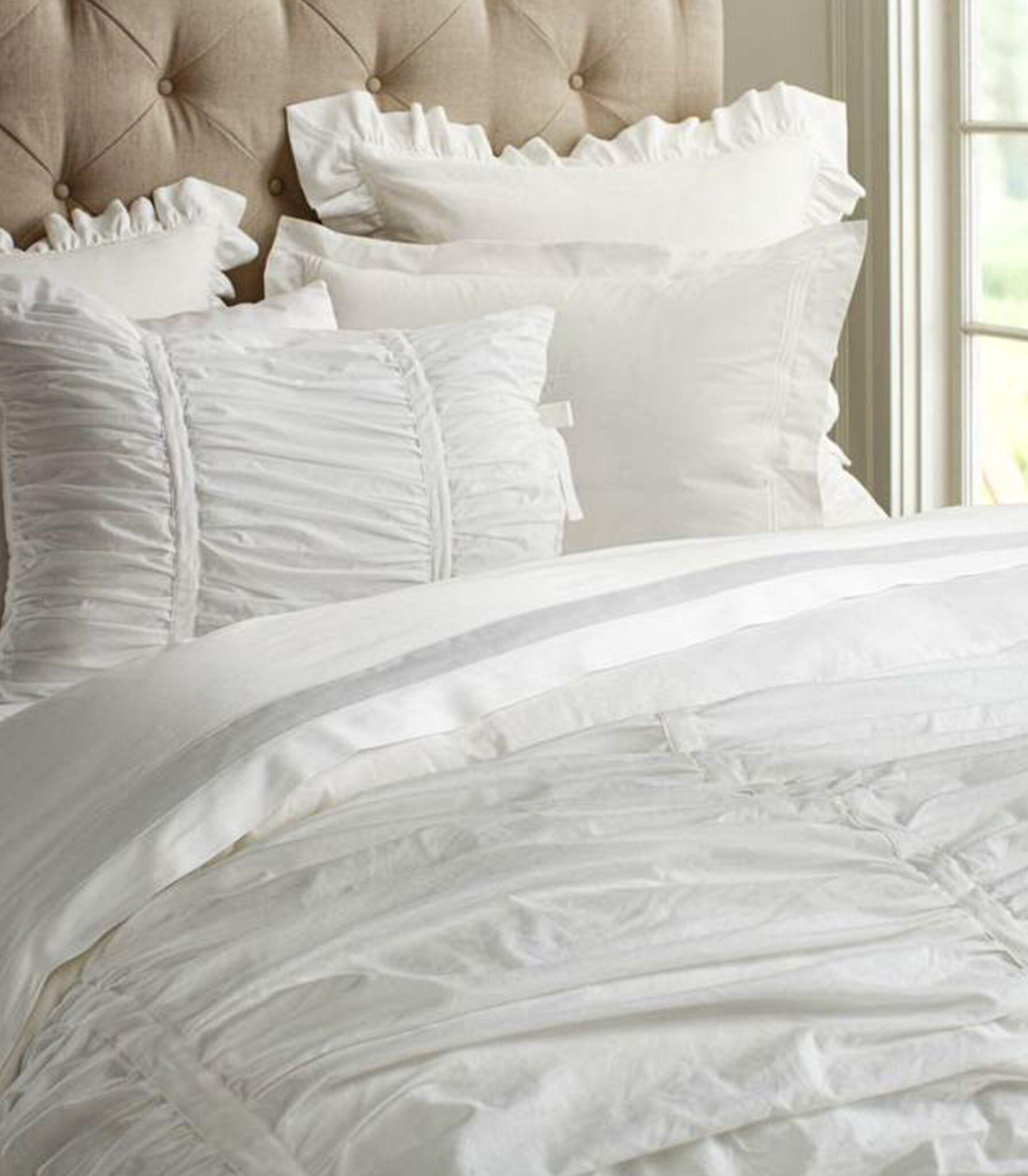 How to Layer a Bed ChiefHomeDesign
